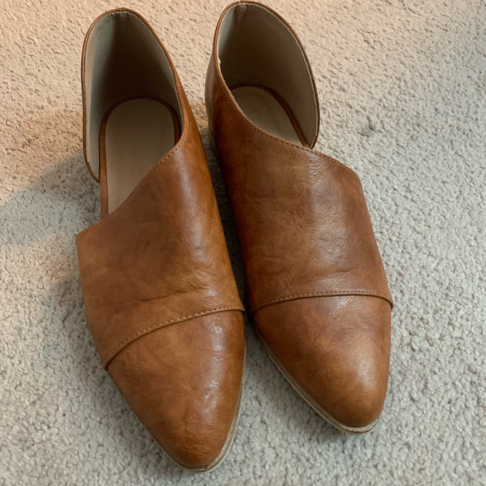 Catherine malandrino cut out flats